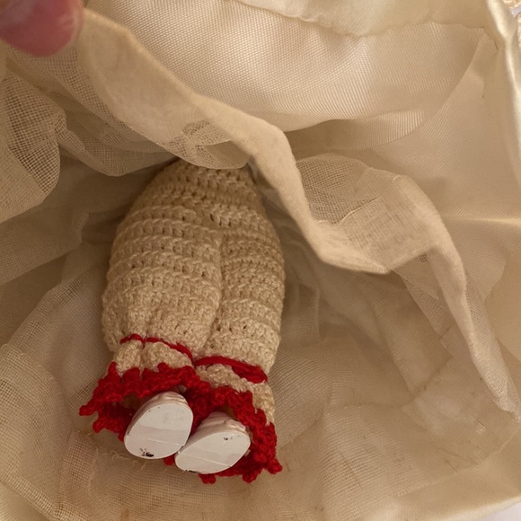 🎉HP🎉 - 3 VINTAGE 1950’s PLASTIC DOLLS with CROCHET DRESSES - Picture 11 of 16